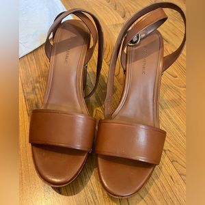 Banana Republic Platform Cognac Sandals - Size 9